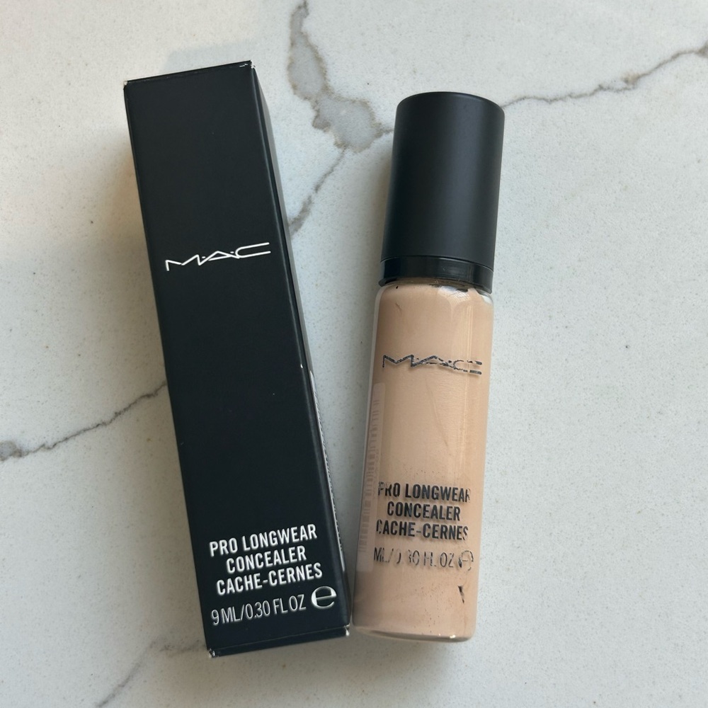 MAC Cosmetics Pro Longwear Concealer -NW 15